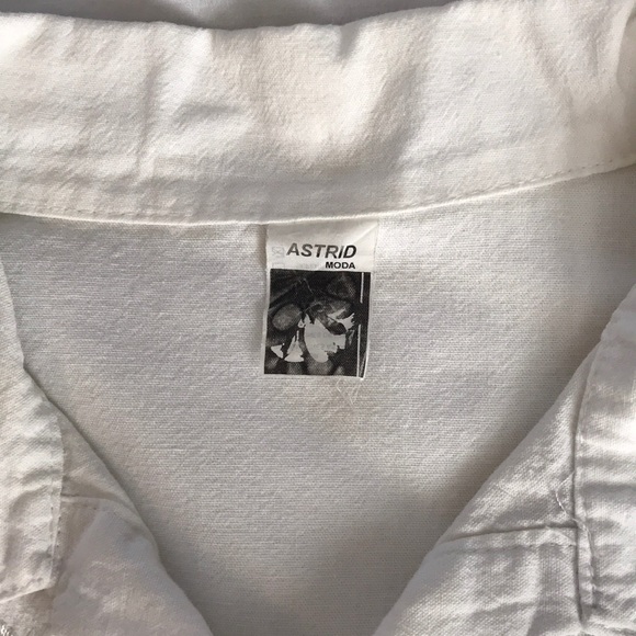 Astrid Moda S/M White 3/4 Bell Sleeve Top - Picture 5 of 6